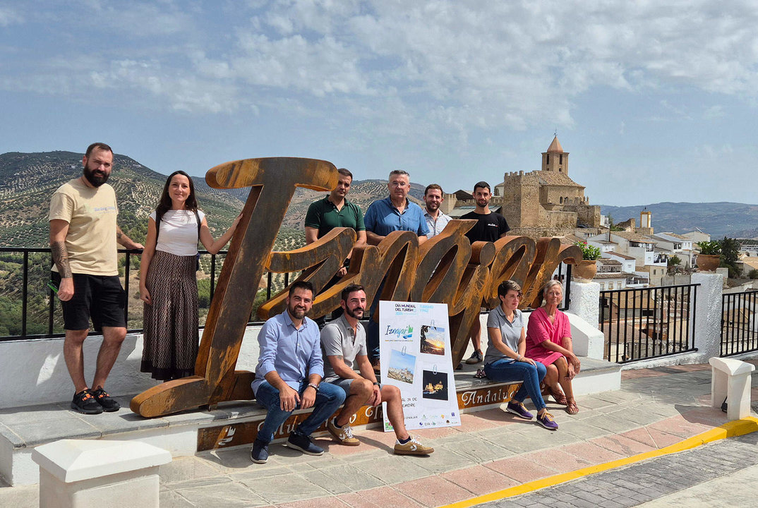 Presentación de los actos del Día del Turismo en Iznájar