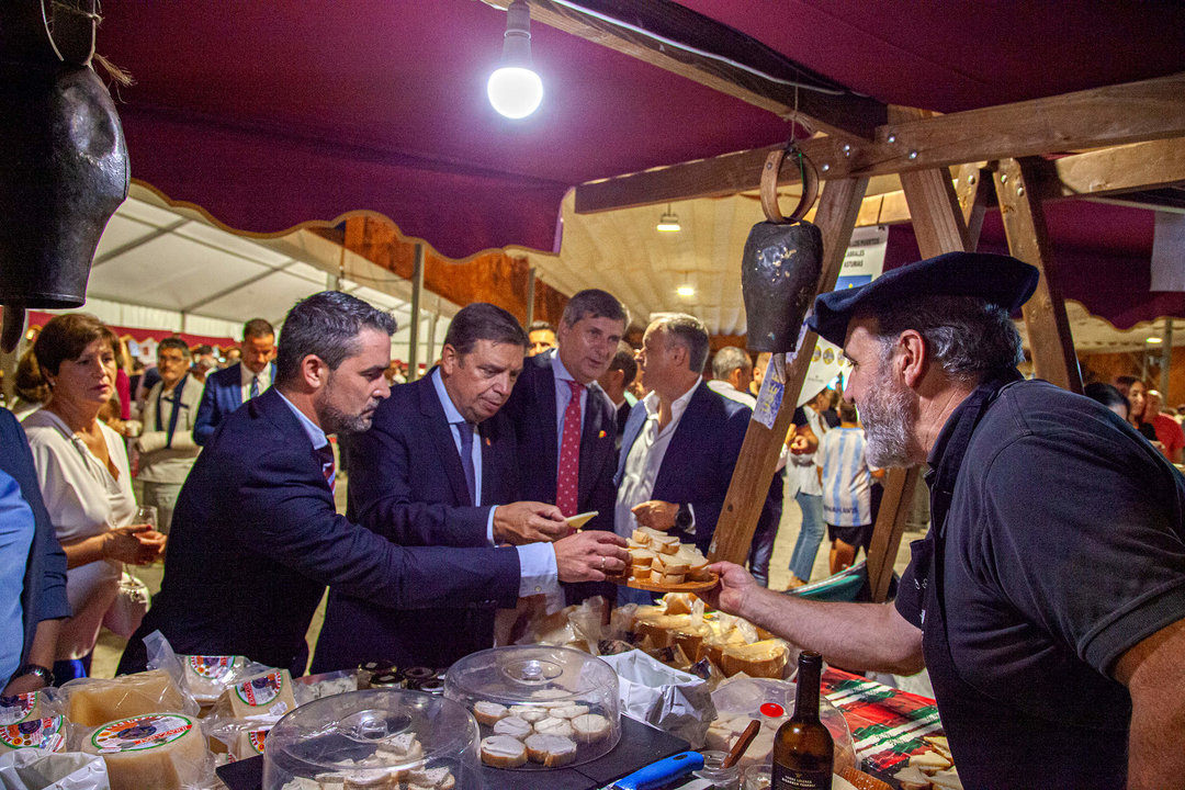 Inauguración de la Feria del Queso de Zuheros