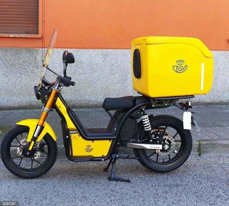 Modelo de moto eléctrica para Correos