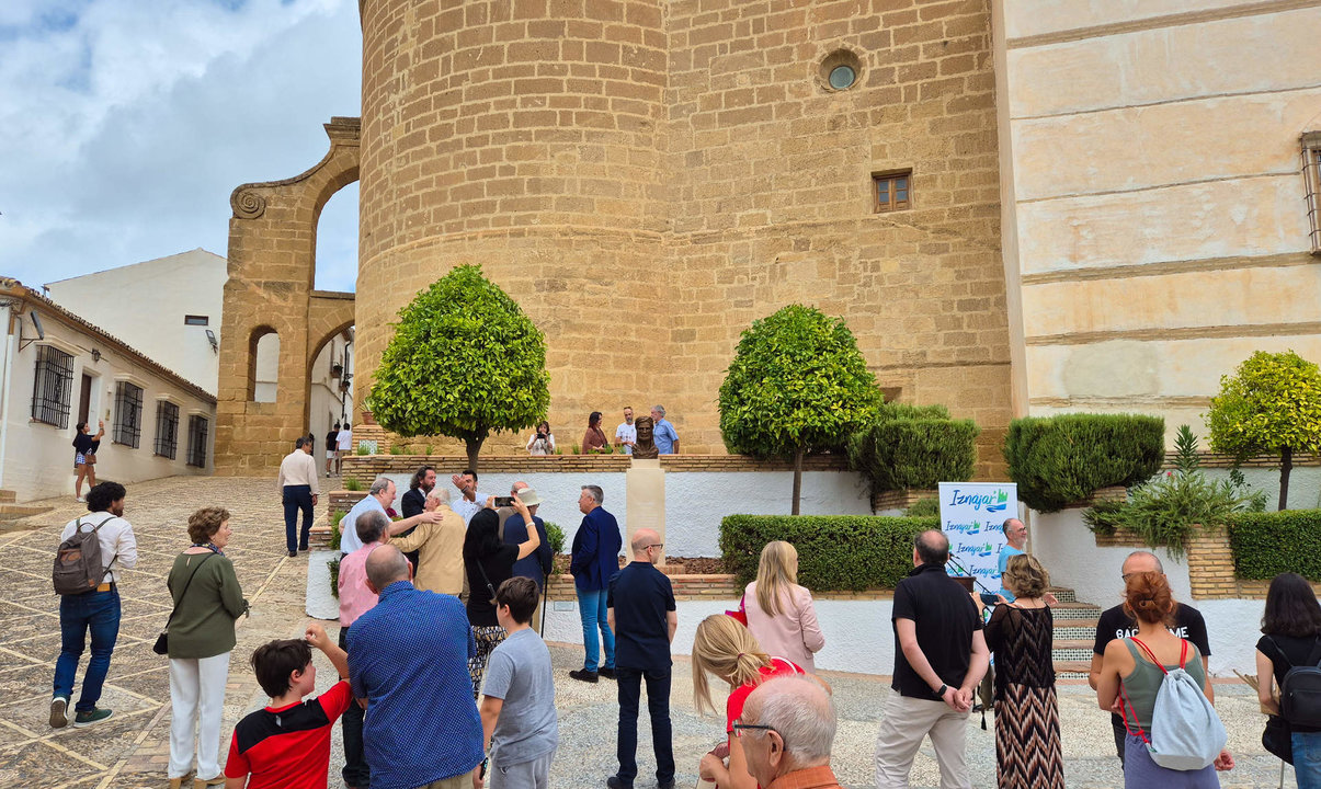 Presentación del busto de Ibn al-Jatib en Iznájar