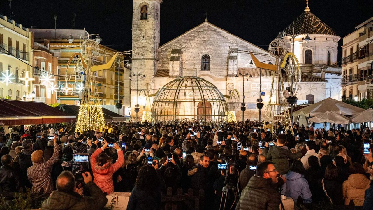 Momentos previos al encendido oficial de Navidad 2023 en Lucena