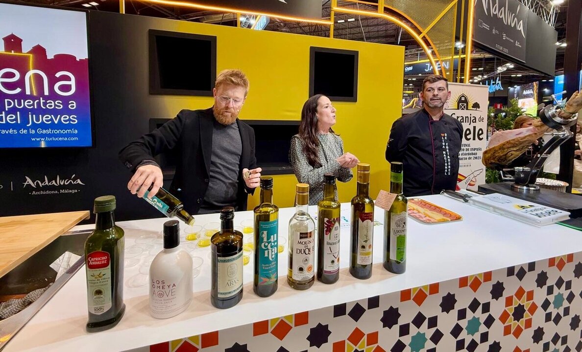 Cata dirigida con aceite de la DO Lucena en FITUR