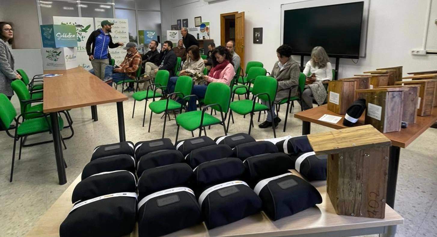 Material entregado a los establecimientos participantes en el proyecto amigos de las aves